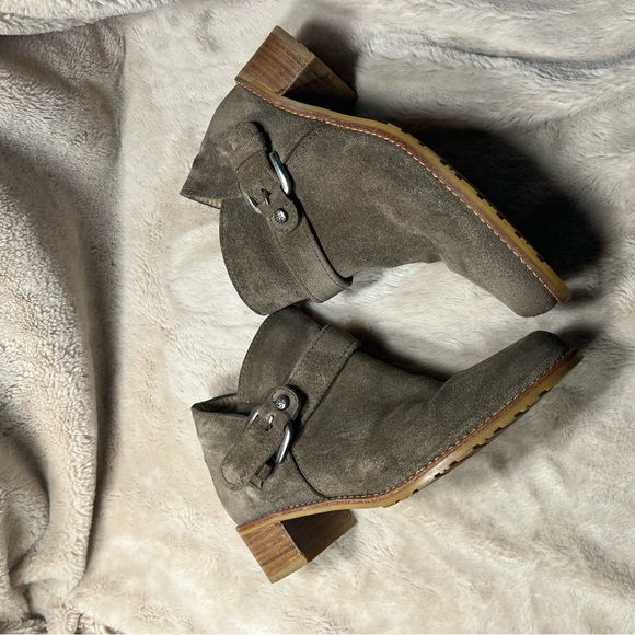 Stuart Weitzman Dude suede ankle boots Womens 6.5 - Picture 5 of 7